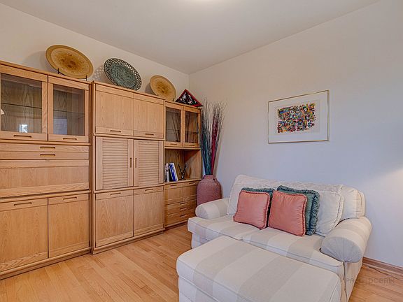 3rd image of 418 Pine Lake Cir