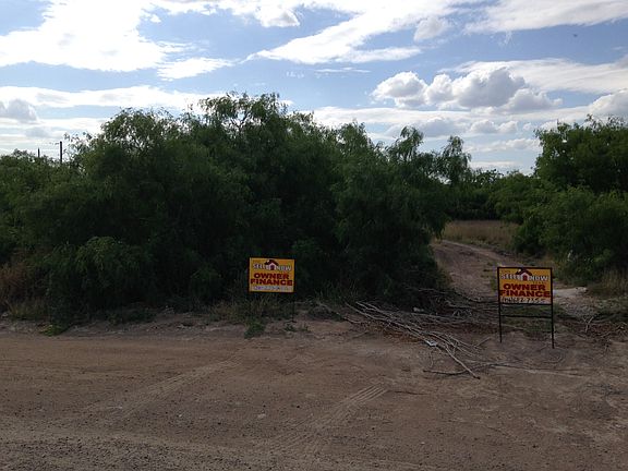 2nd image of 2919 Spanish Palms Dr S