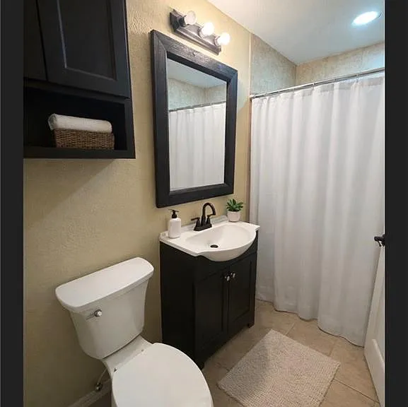 618 N Val Verde Rd — Photo 9