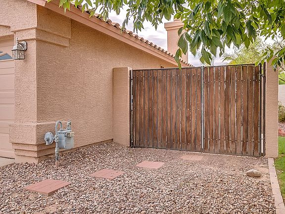 2nd image of 1463 W Oriole Way