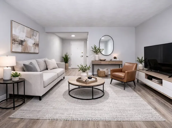 333 Garden St #4, Cambridge, ON N3H 4C8