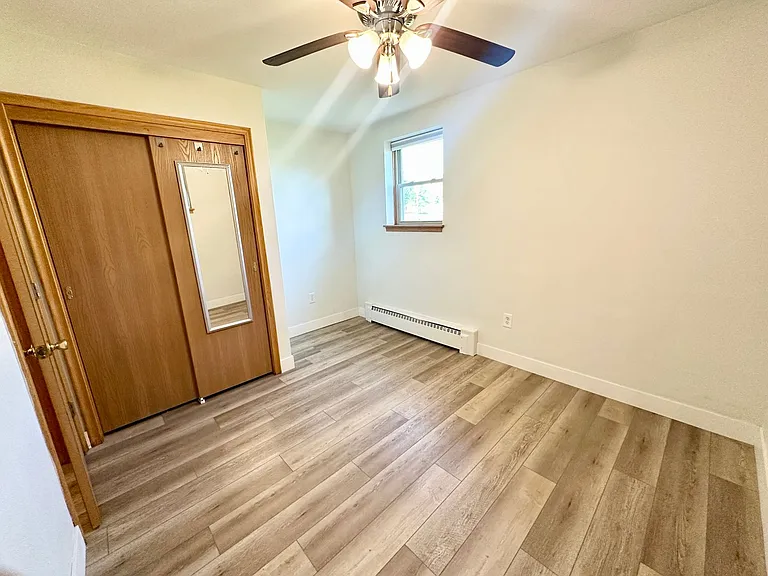 636 Larpenteur Apartments! — Photo 23