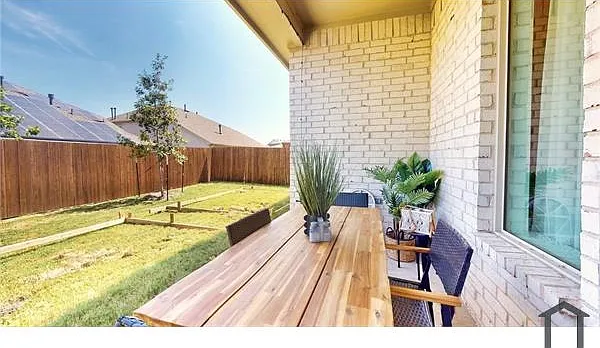 1210 Smoketree Ln — Photo 25