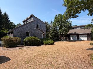 129 Charles Neck Way, West Tisbury, MA 02575