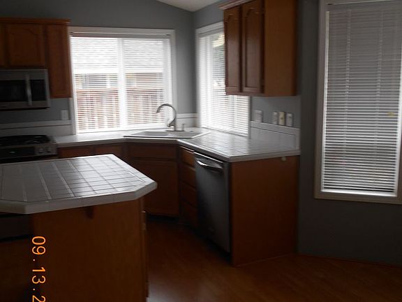 5th image of 9704 NE 130th Ct