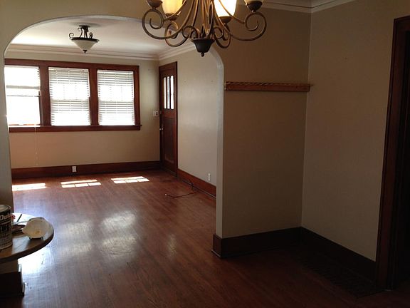 2nd image of 721 W Corrington Ave