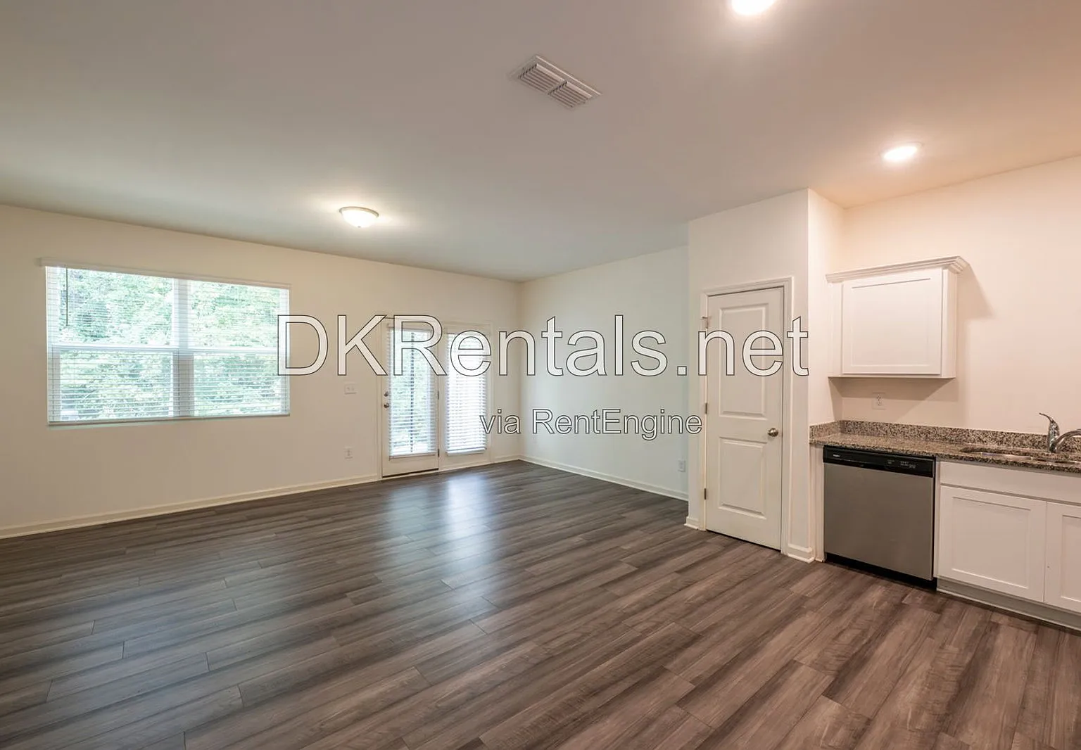 3 bed, 2.5 bath, 1386 sqft, $1,950 — Photo 4