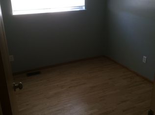 18325 Bittersweet St, Fraser, MI 48026