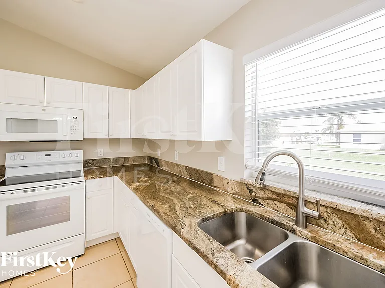 1004 Alabama Rd S — Photo 6