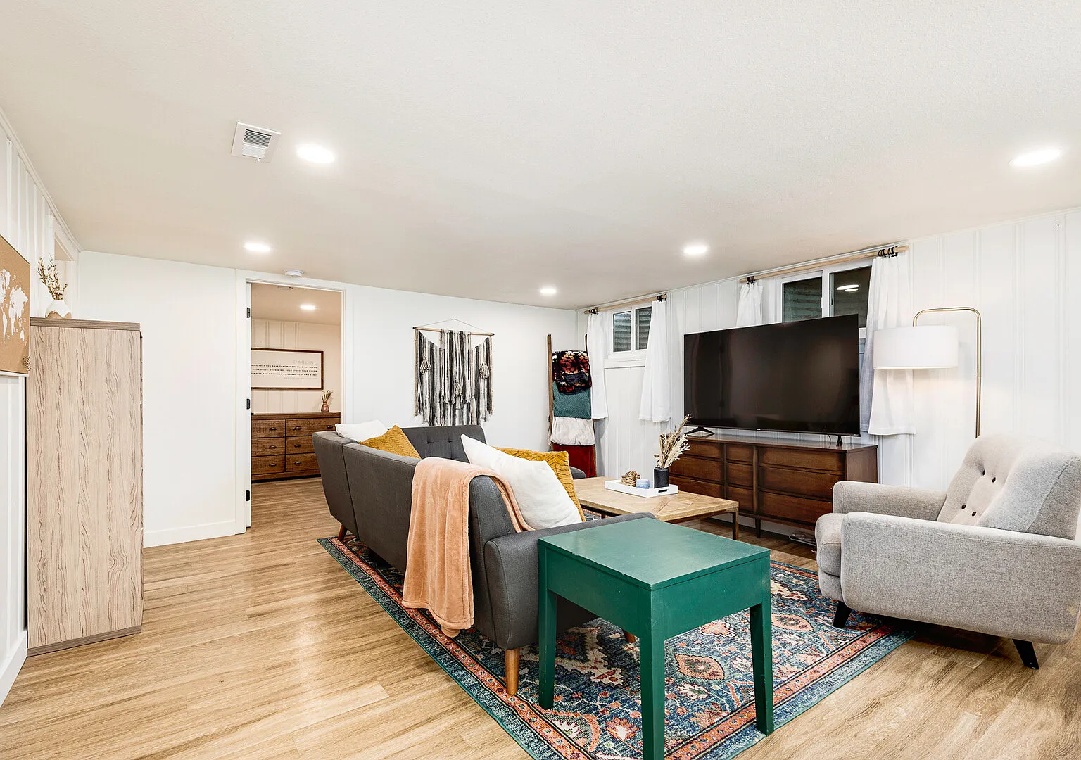 Fully Furnished 3-BR Basement Unit in Platt Park — Photo 2