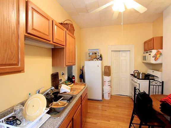 3rd image of 79 Kinnaird St #1ST