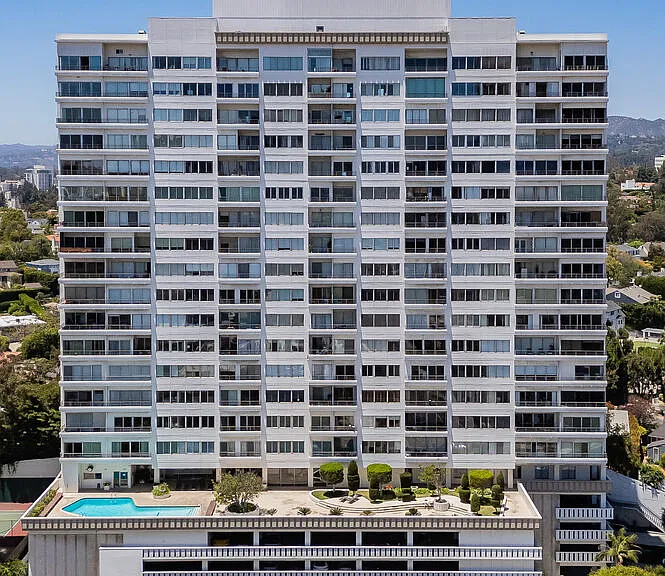 10501 Wilshire Blvd #1812 — Photo 21
