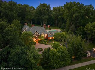 1235 Westview Rd, Bloomfield Hills, MI 48304
