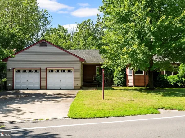 609 E Bay Ave, Barnegat, NJ 08005