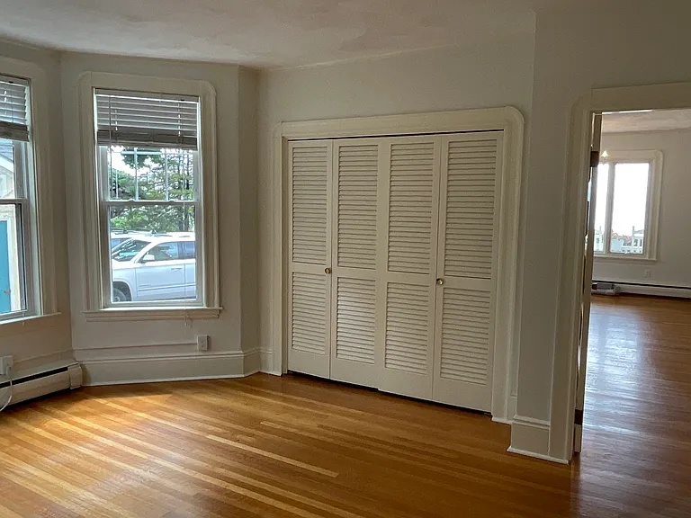 84 Humphrey St #1R — Photo 18