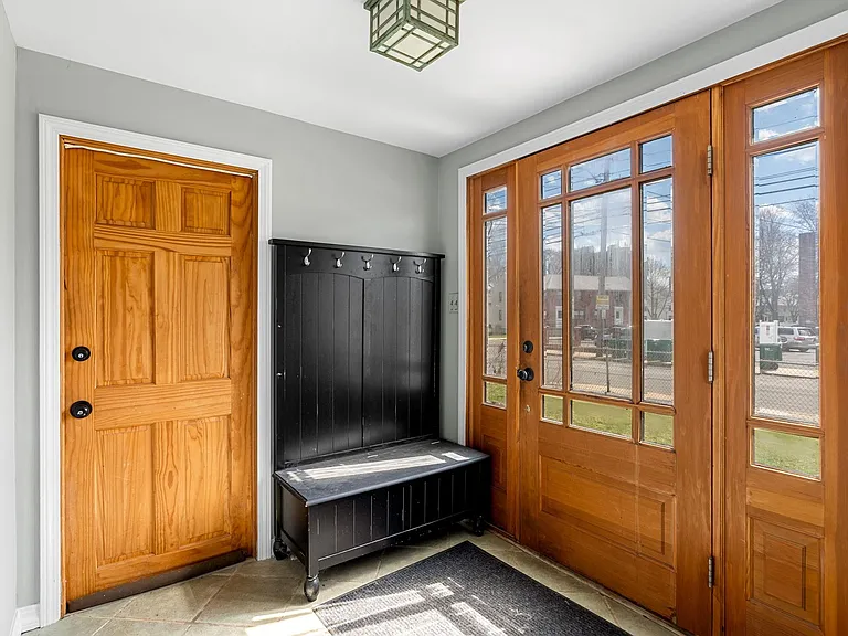 306 Riverside Ave #LEFT — Photo 4