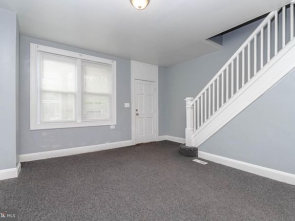 5th image of 2850 Mayfield Ave