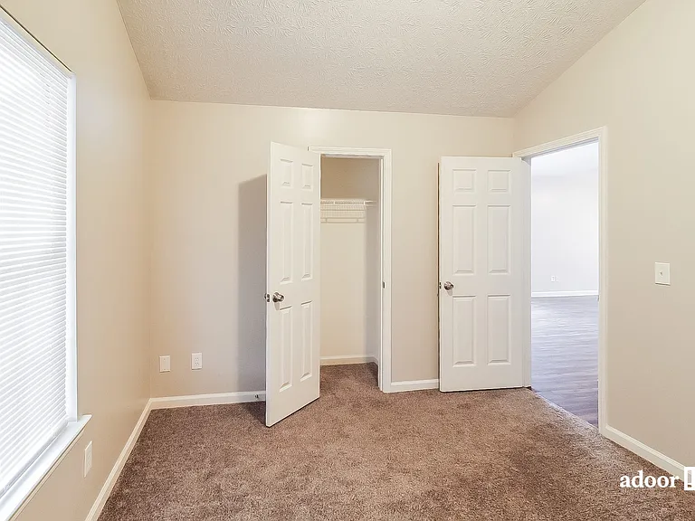 406 Autumn Lake Ct — Photo 7