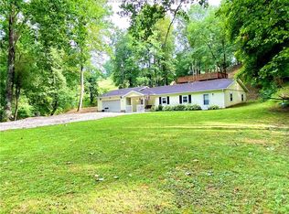 735 Barnett Rd, Point Pleasant, WV 25550