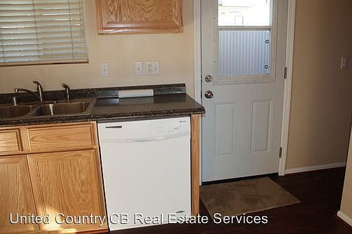 3rd image of 1421 S Reata Ave