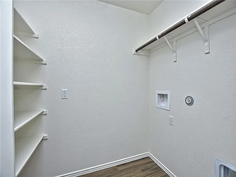 21413 Wilmiller Ln — Photo 17