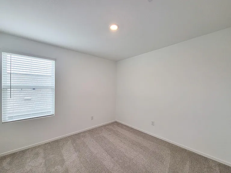 25588 Rose Creek Dr — Photo 32