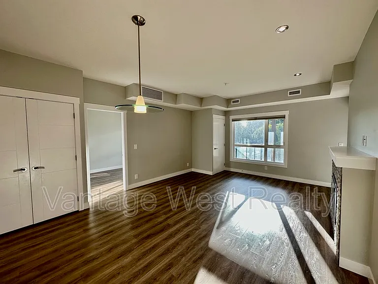1883 Water St #206 — Photo 10