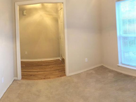 2nd image of 302 Woodlake Dr #302