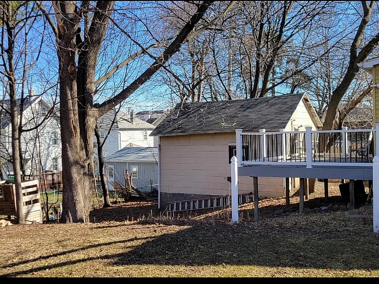 27 Bernice St — Photo 14