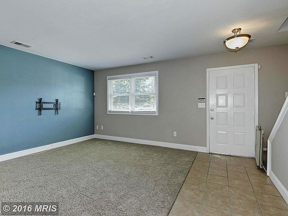 2nd image of 1670 Woodtree Ct E