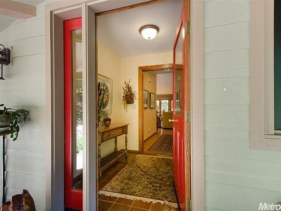 2nd image of 3604 Wren Ct