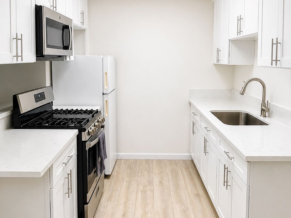 1st image of 11650 Idaho Ave #8