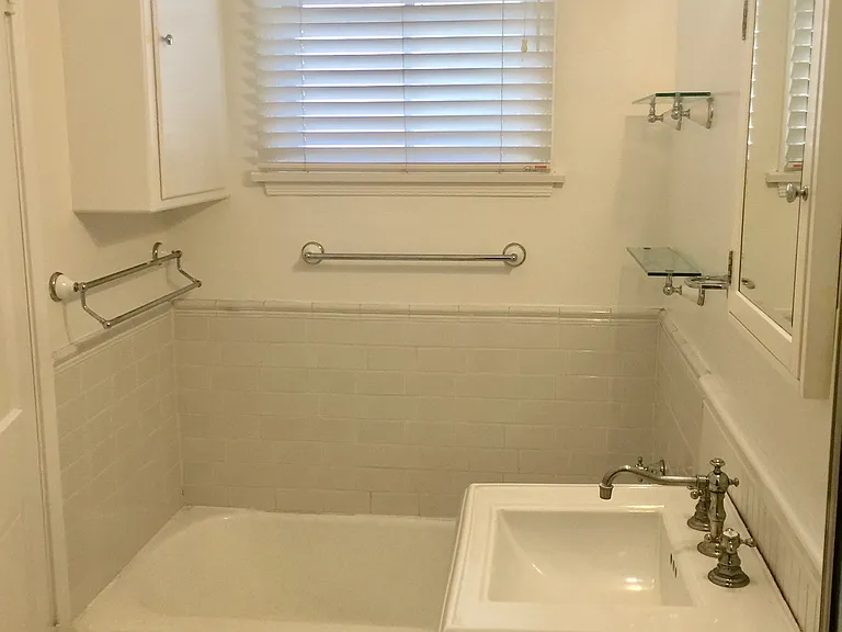 112 N Edgemont St #3 — Photo 17
