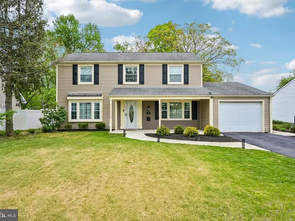 29 Bartlett Ln, Willingboro, NJ 08046
