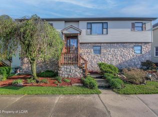 410 Carleton Ave, Hazleton, PA 18201