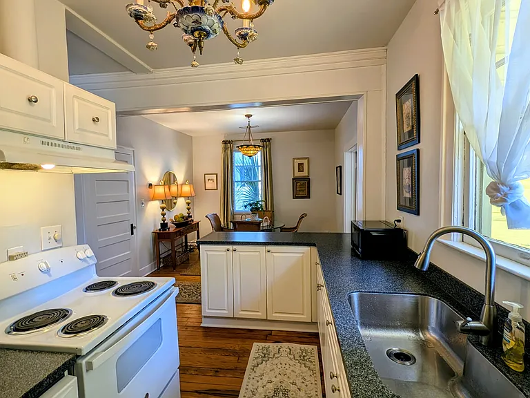 75 Maple St — Photo 15