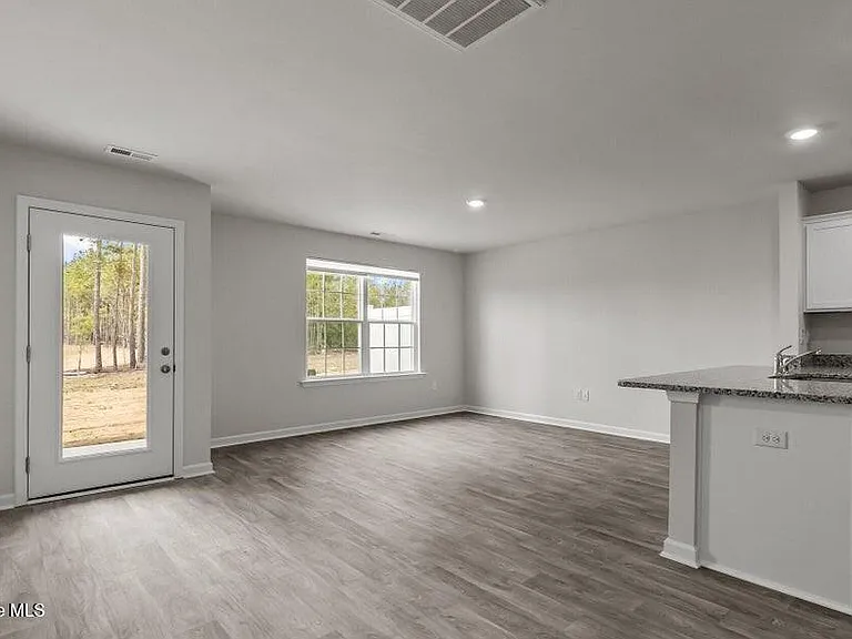 2305 Gracie Ln — Photo 11