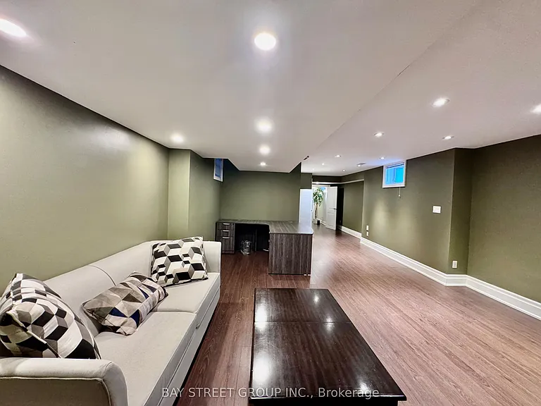 1033 Shaw Dr — Photo 33
