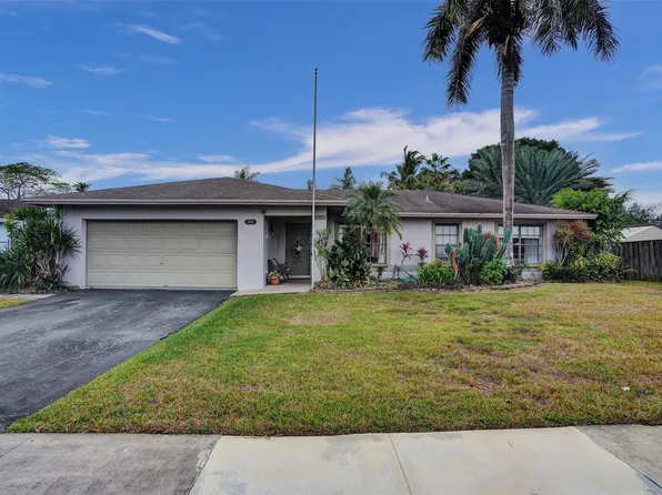 1031 SW 124th Way, Davie, FL 33325