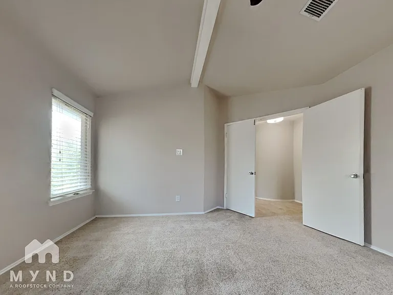 8709 Verona Trl — Photo 13
