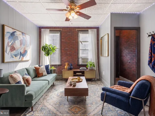 3218 E Thompson St, Philadelphia, PA 19134