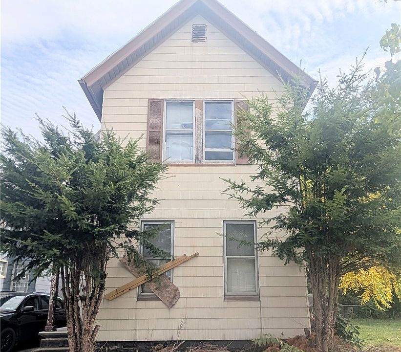 1st image of 672 Jefferson Ave