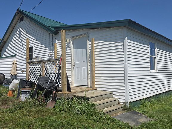 3rd image of 109 Pond Road