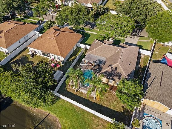 3rd image of 14916R Redcliff Dr