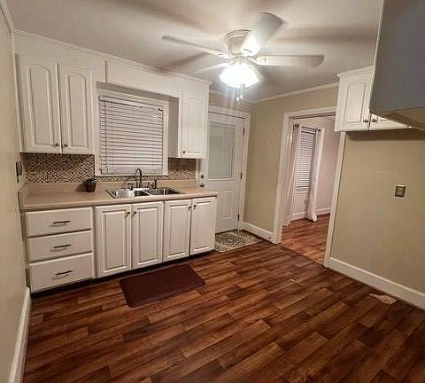 5th image of 1555 Park St
