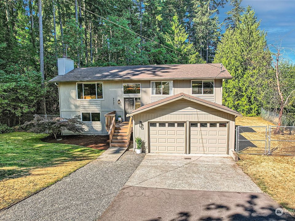 1st image of 7721 182nd Avenue E