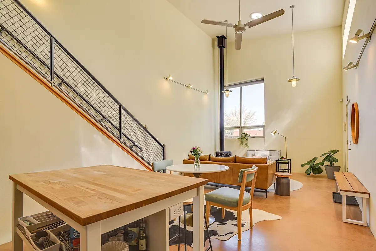 1 bed, 900 sqft, $3,150 — Photo 3