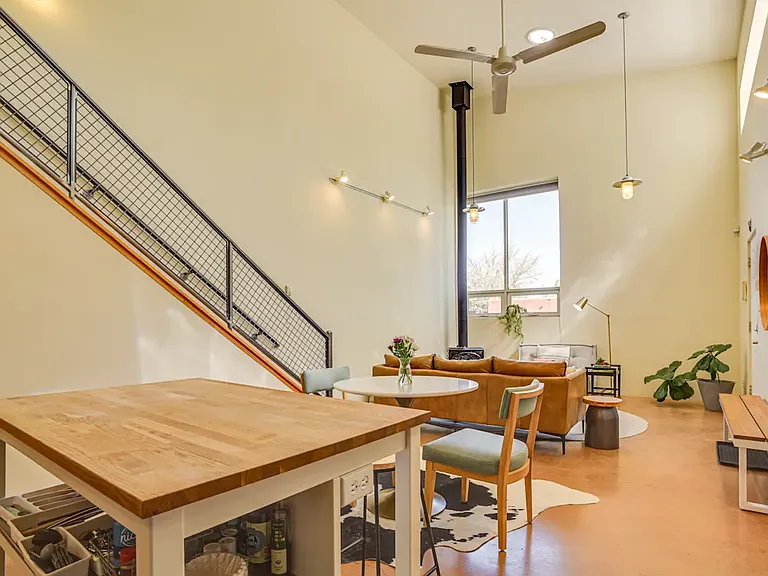 812 Calle Saragosa #B — Photo 3