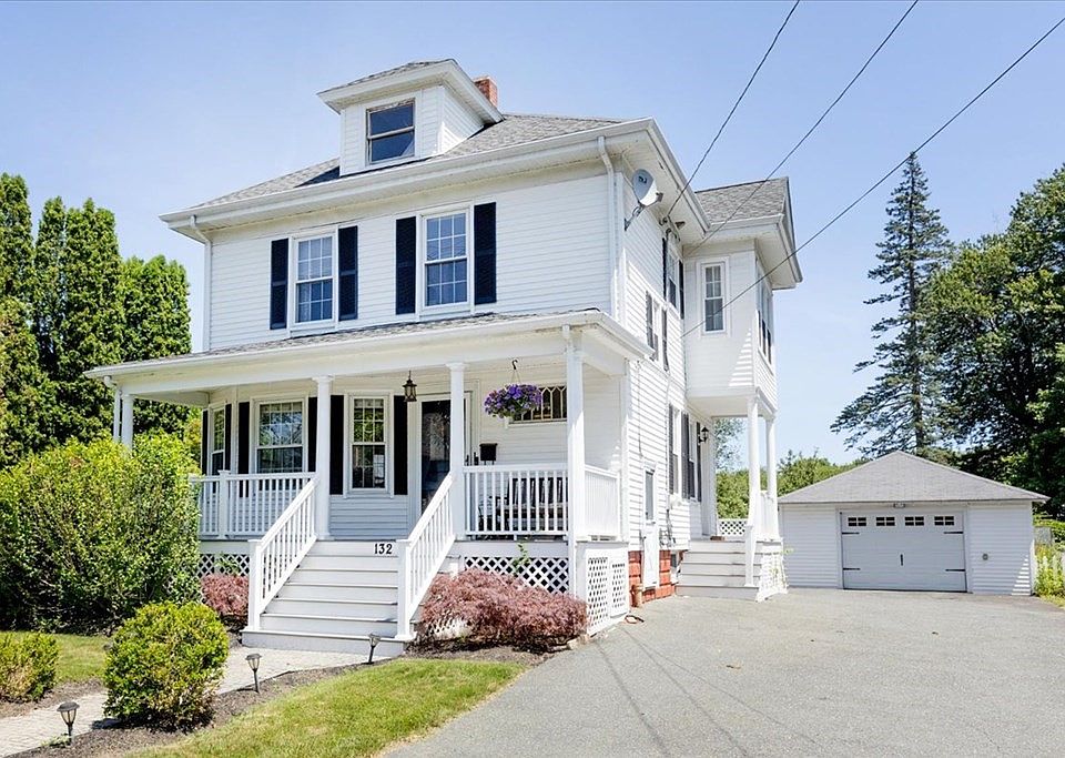 1st image of 132 Kingsbury Ave