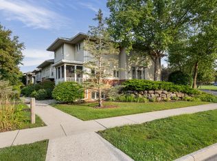 10 Prairie Edge Way, Fitchburg, WI 53711
